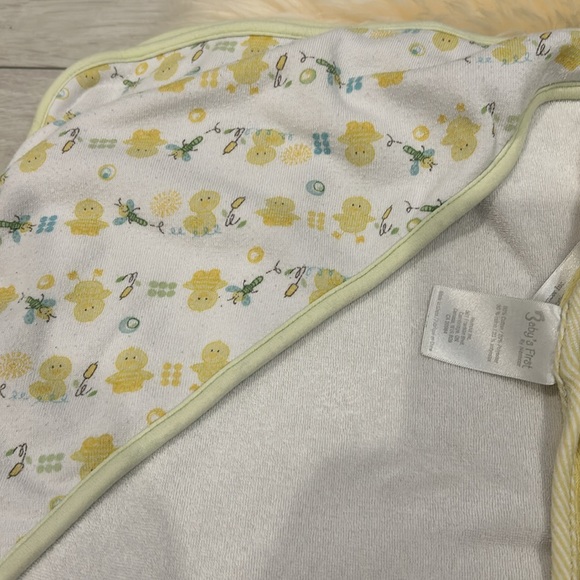 Baby’s First Bath Hooded Bath Towels Duck & Sailor Theme Yellow/Blue/White - Picture 5 of 6